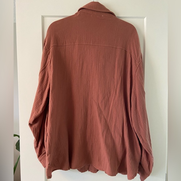 Linen Button-Down - Picture 5 of 5